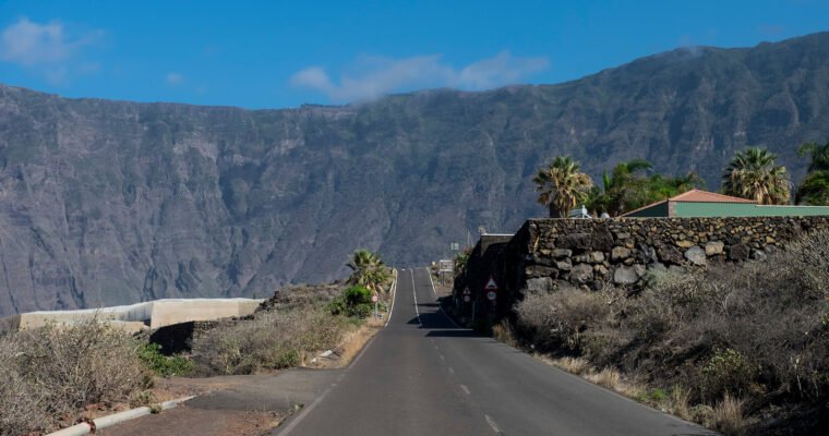 Explora la belleza natural del pueblo de Valverde en El Hierro – Guía completa del destino turístico
