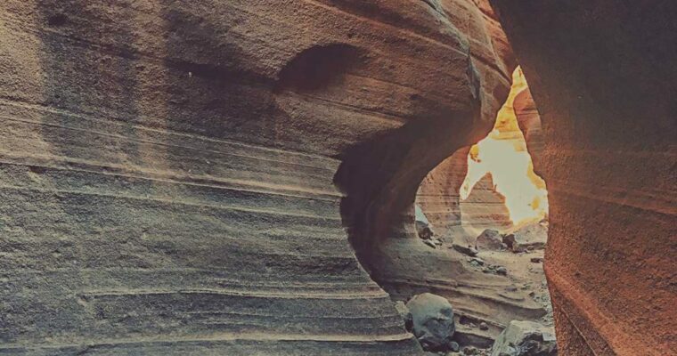 Recorre el impresionante barranco de las vacas en Gran Canaria con nuestra guía de senderismo